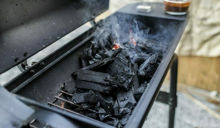 Best Charcoal for Smoking: A Comprehensive Guide