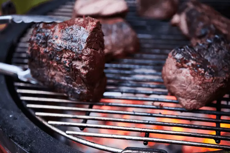 benefits of cooking in a Big Green Egg